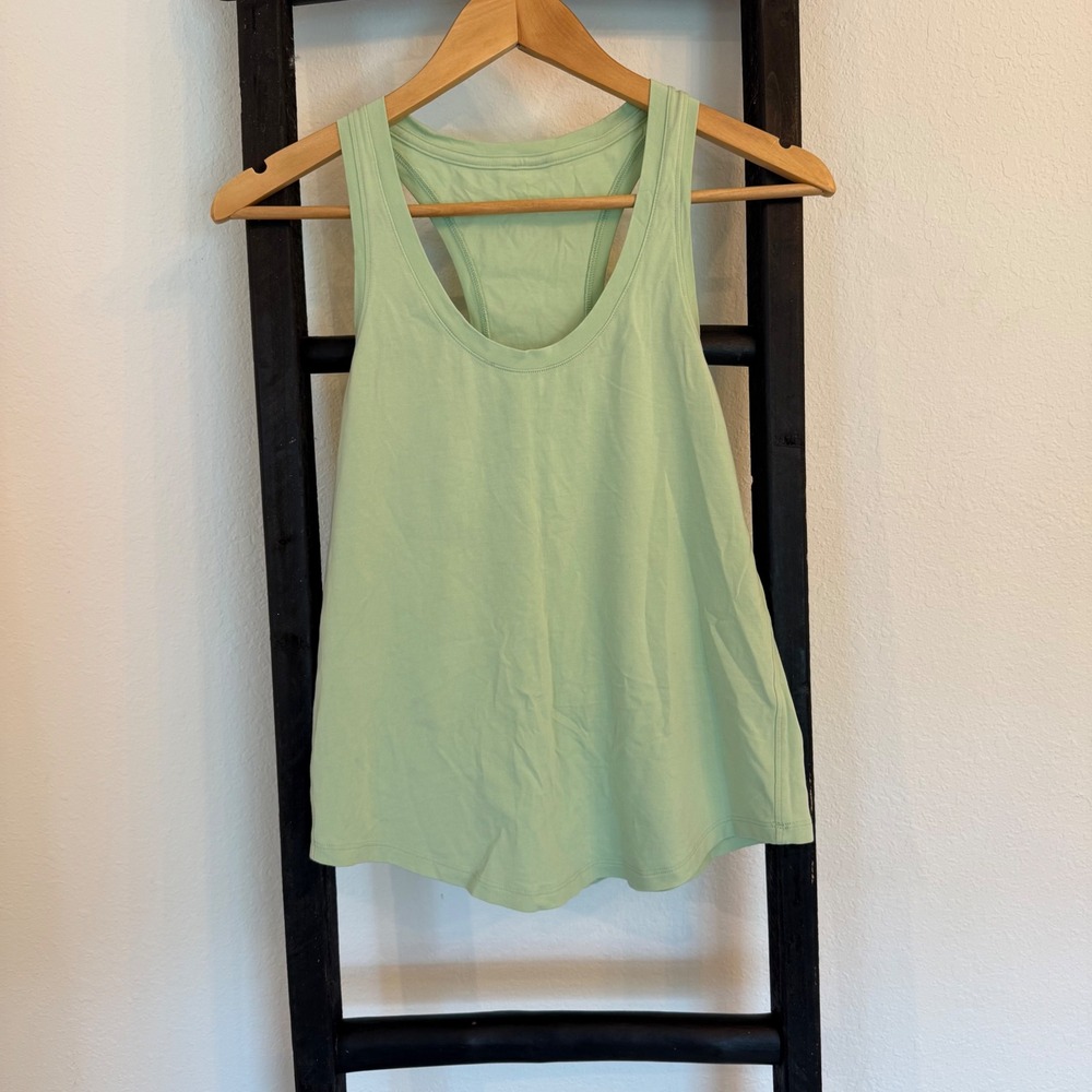 Lululemon Racerback Tank Top Women Size 4 Mint Green Activewear Yoga Shirt